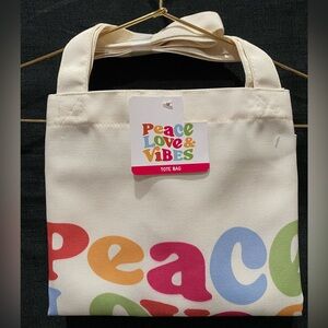 Tote bag